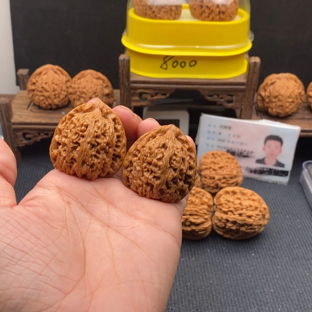 无****核桃文玩核桃手把件