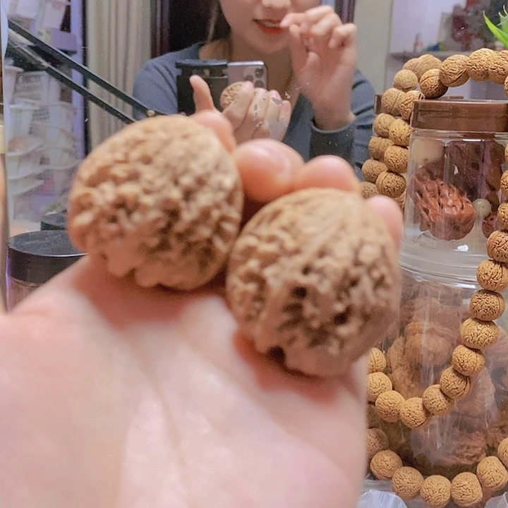 【闪购商品】文玩核桃把件38平谷暴雪水尖