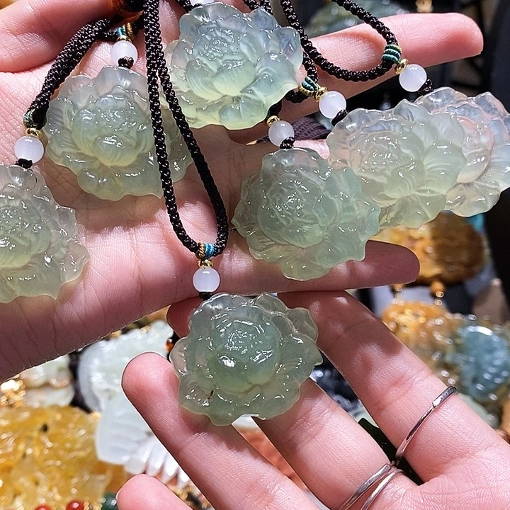 岫玉未镶嵌毛衣链