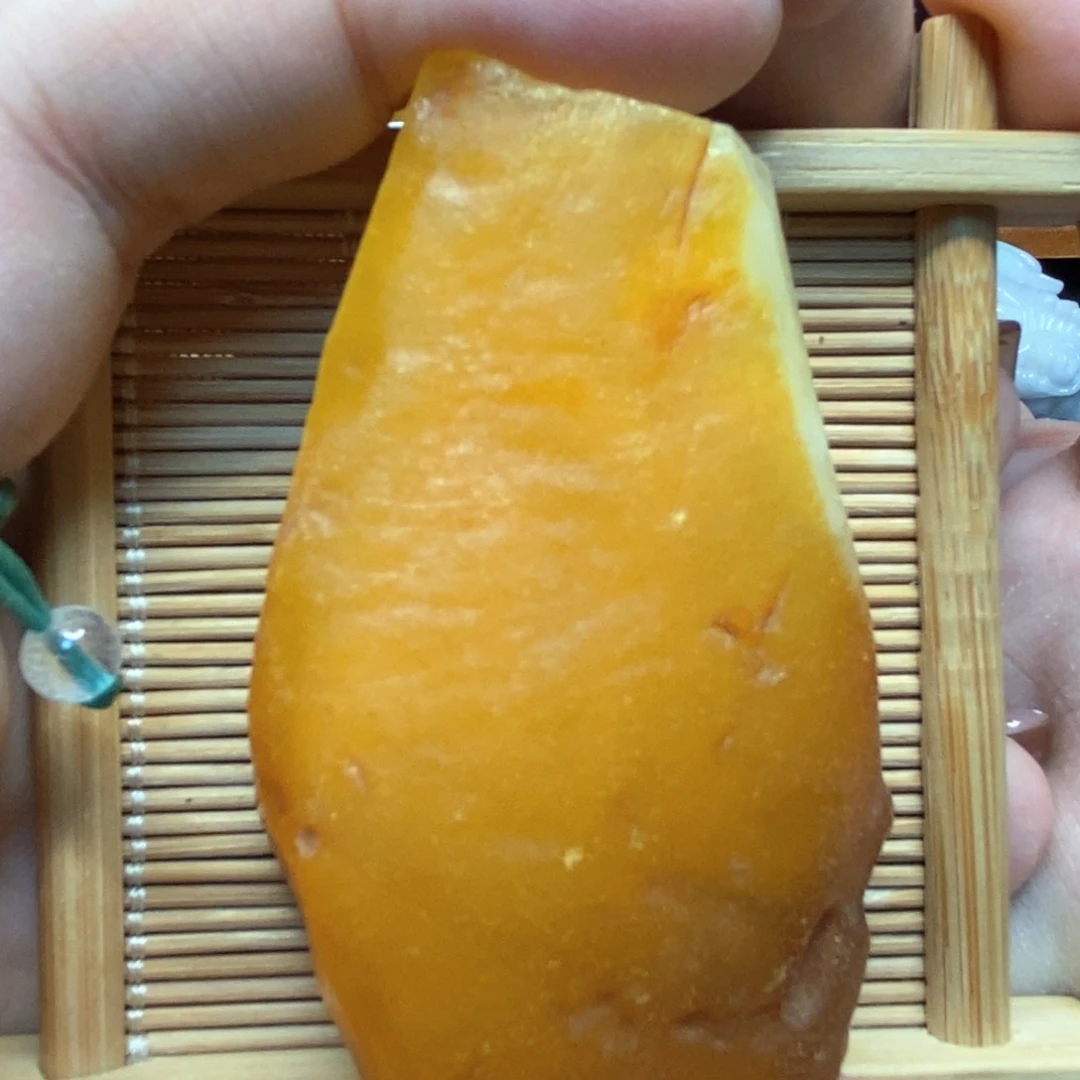 定制琥珀未镶嵌六*顺陈