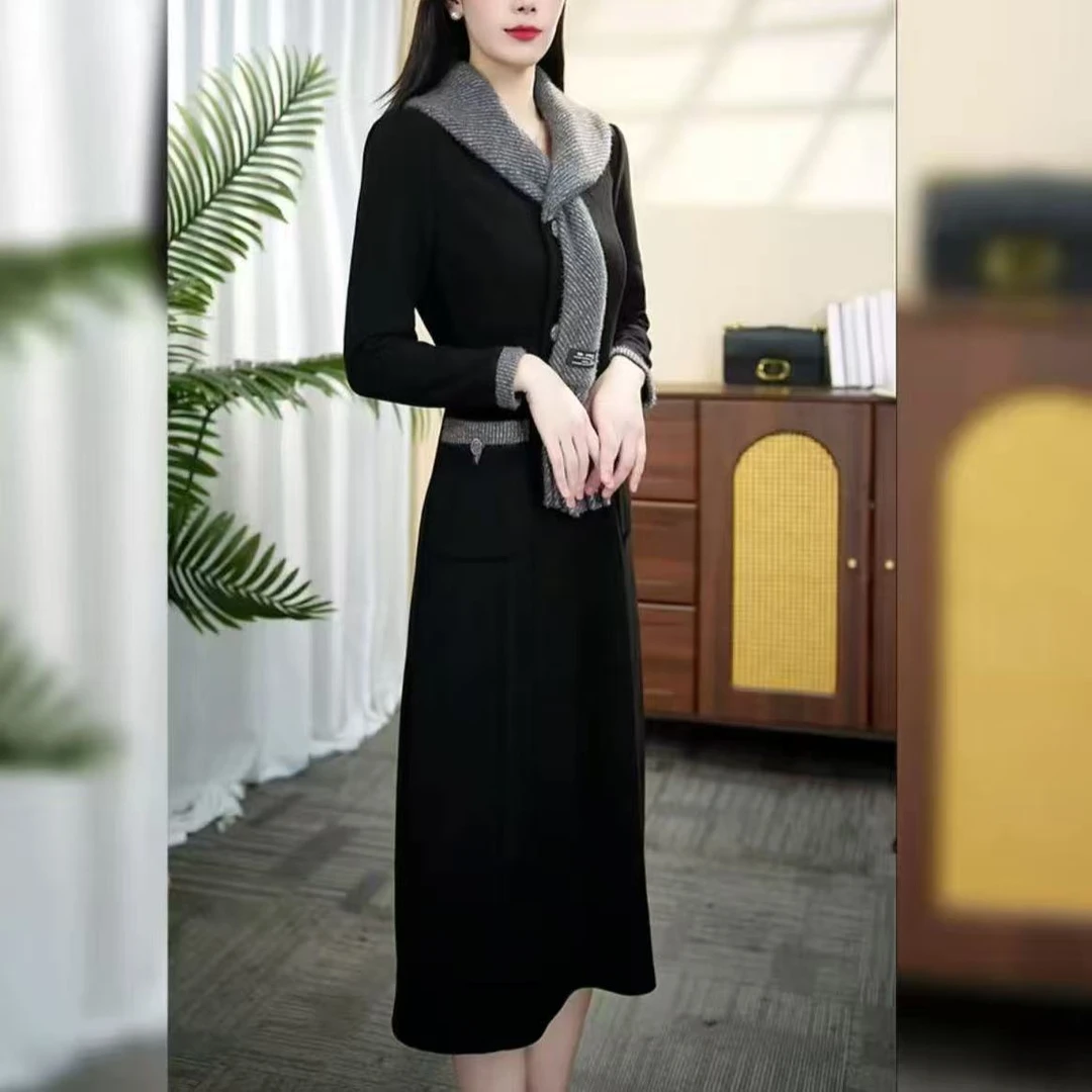 秋冬连衣裙时尚新款围巾领显瘦中长款长袖气质修身打底裙5772