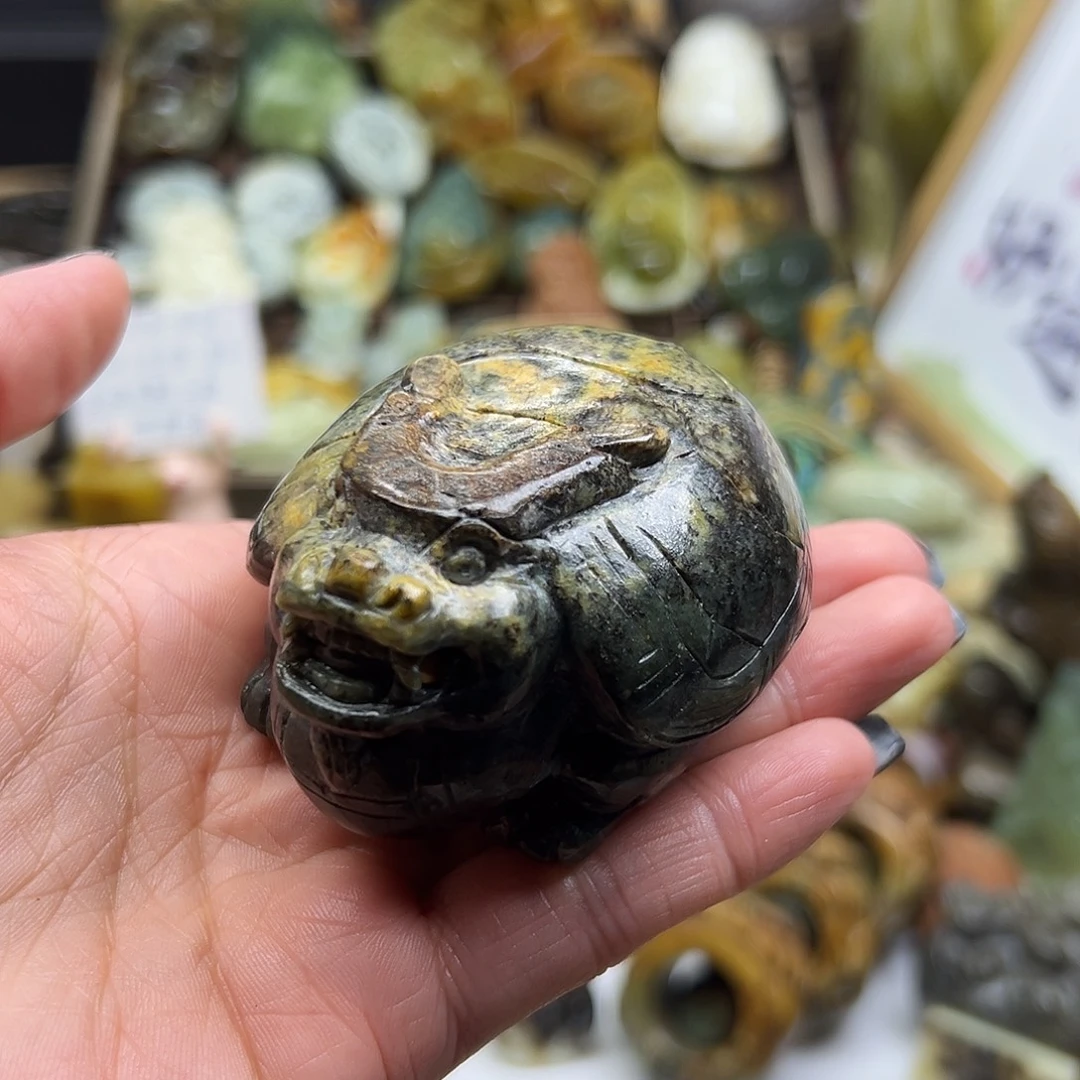 颈饰未镶嵌岫岩河磨玉（透闪石质玉）河磨玉龙龟手玩