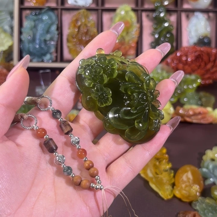 未镶嵌蛇纹石玉颈饰星**秋随机发