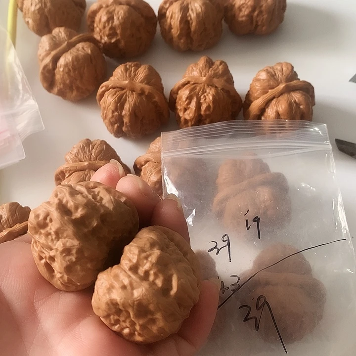文玩核桃吊坠边39左右