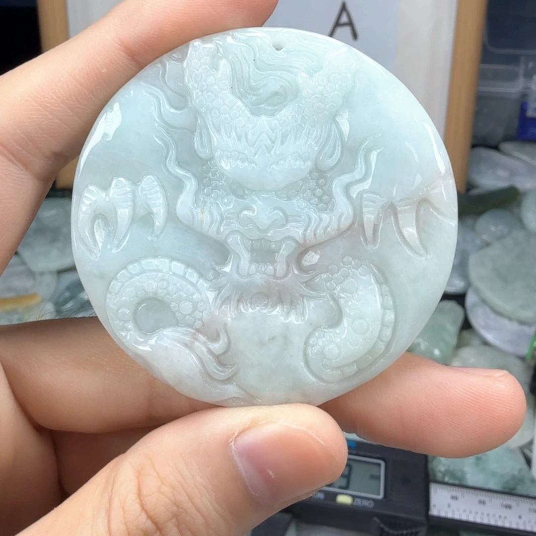 翡翠挂件未镶嵌翡翠