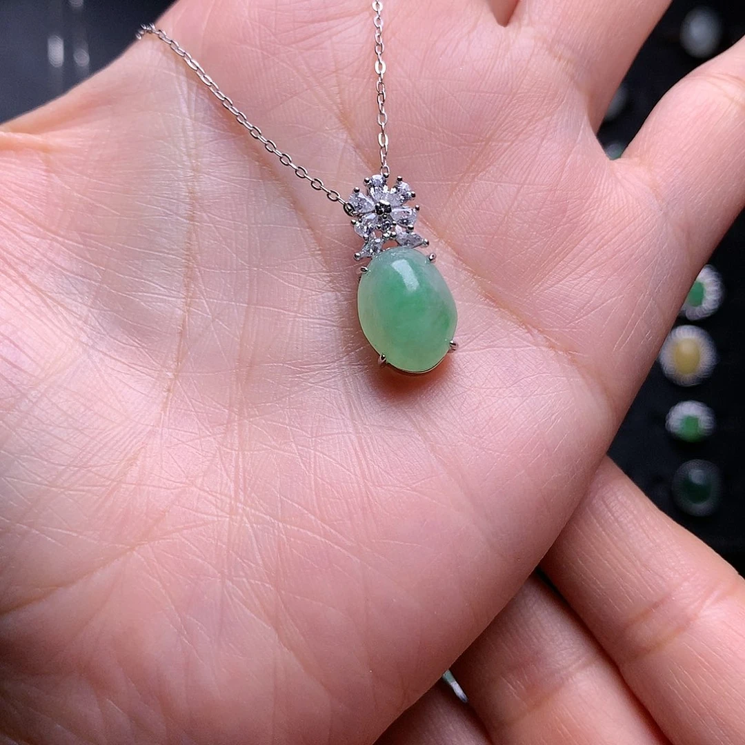 翡翠颈饰银S925镶嵌111111