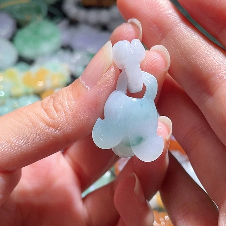 颈饰未镶嵌翡翠天