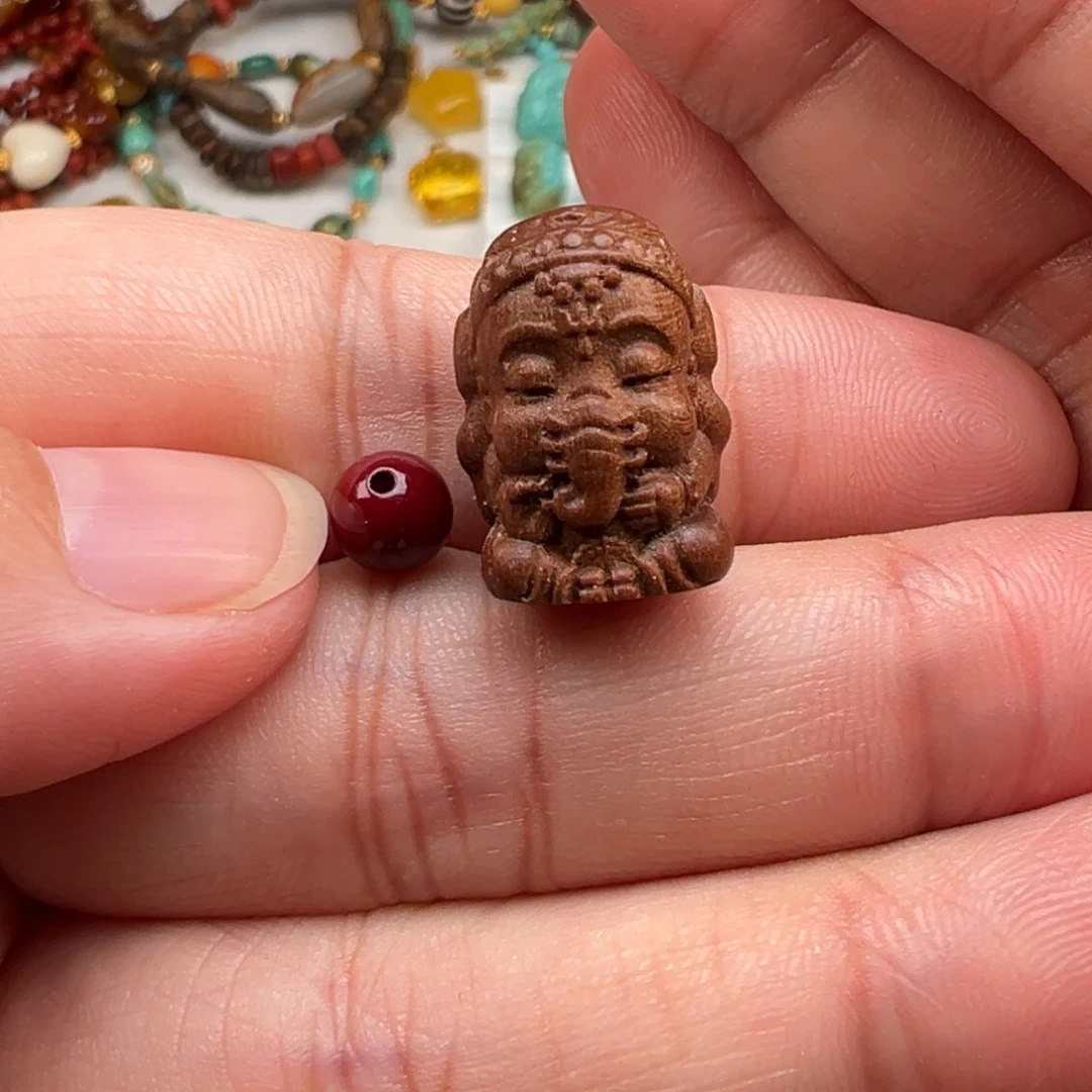 颈饰未镶嵌南红玛瑙