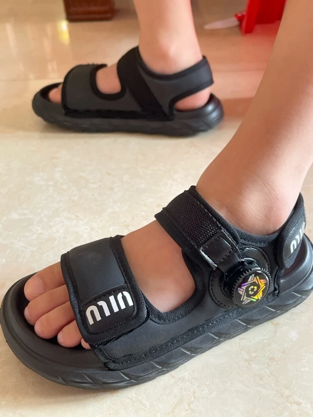新款夏季旋转纽扣男孩运动凉鞋男童时尚