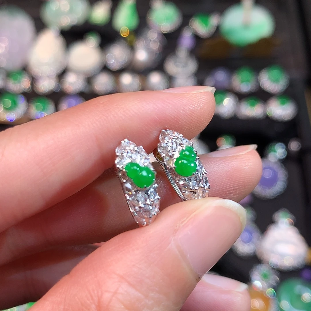 翡翠18K金镶嵌耳饰高冰满绿葫芦耳包