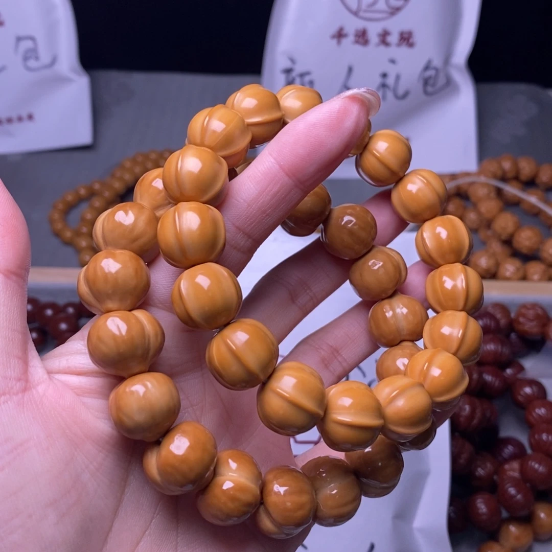 哈***法手串猴头核桃柯基屁桃鲨鱼