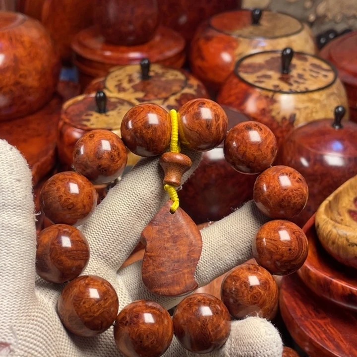 春***雨大果紫檀（缅甸花梨）