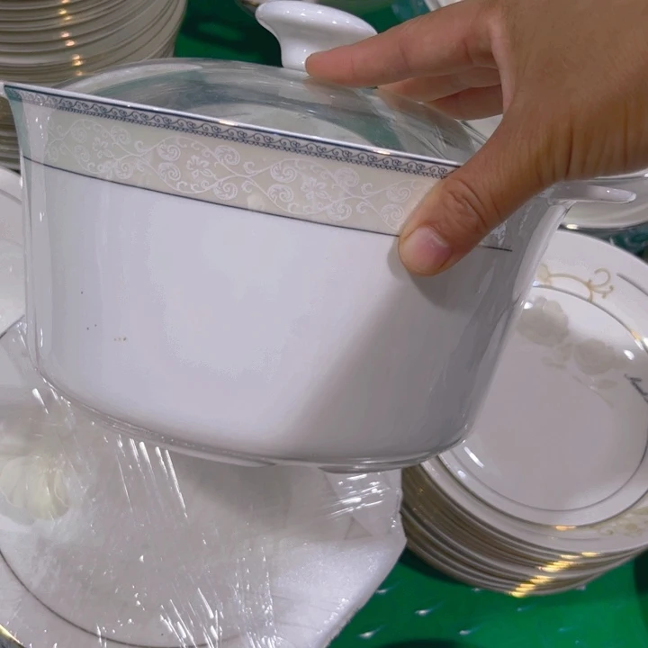 瓷片小资8.5寸汤锅一个微瑕