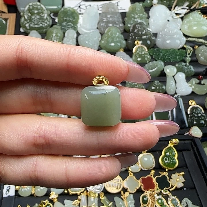 和田玉银S925镶嵌吊坠(赠链)