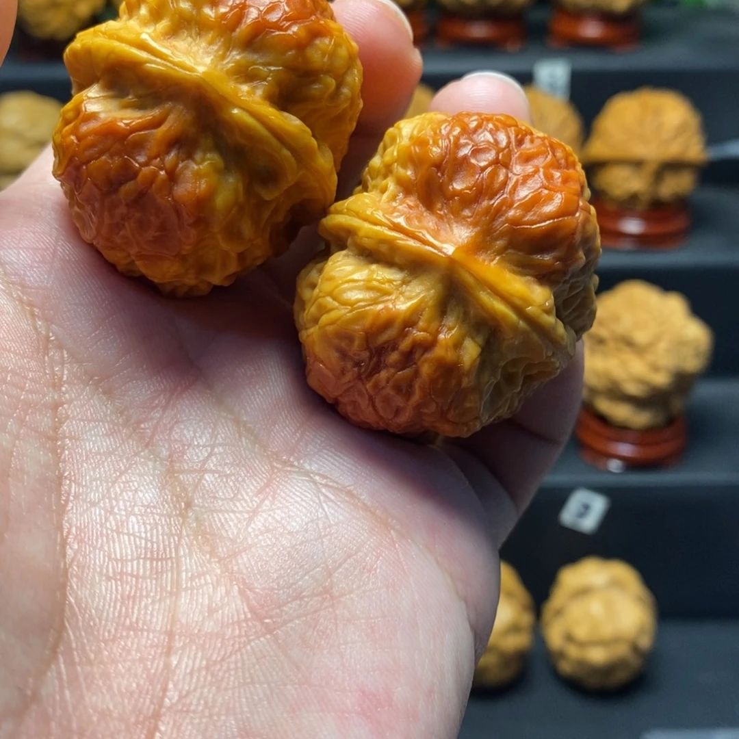 文玩核桃把件41七彩龙珠