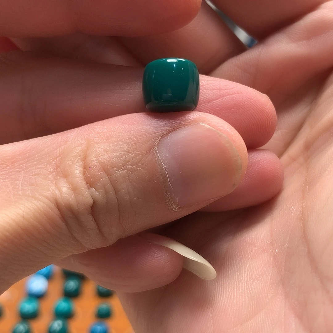 羙***唲颈饰琉璃地狱色11mm直切