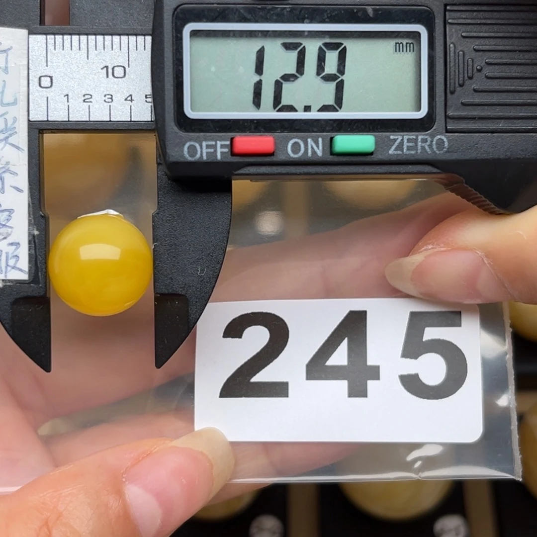 未镶嵌蜜蜡裸石老*蜜蜡