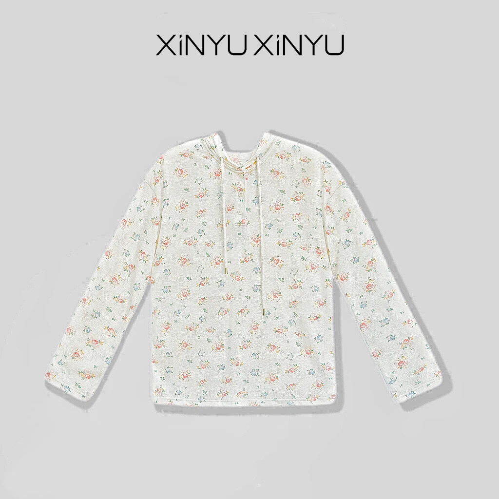 XINYU/芯与『玫瑰花园』玫瑰花色抽绳连帽套头长袖T恤 30380 印花