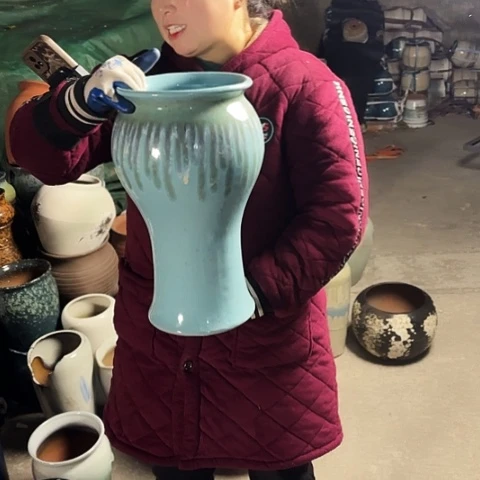 口21高38瑕疵底裂盆子。