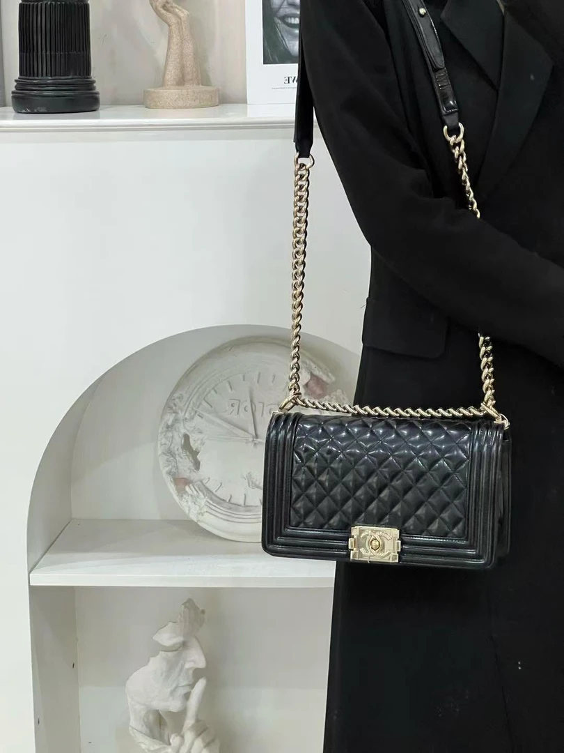 99新 Chanel/香奈儿 香奈儿leboy中号黑金漆皮包/公价无/优品