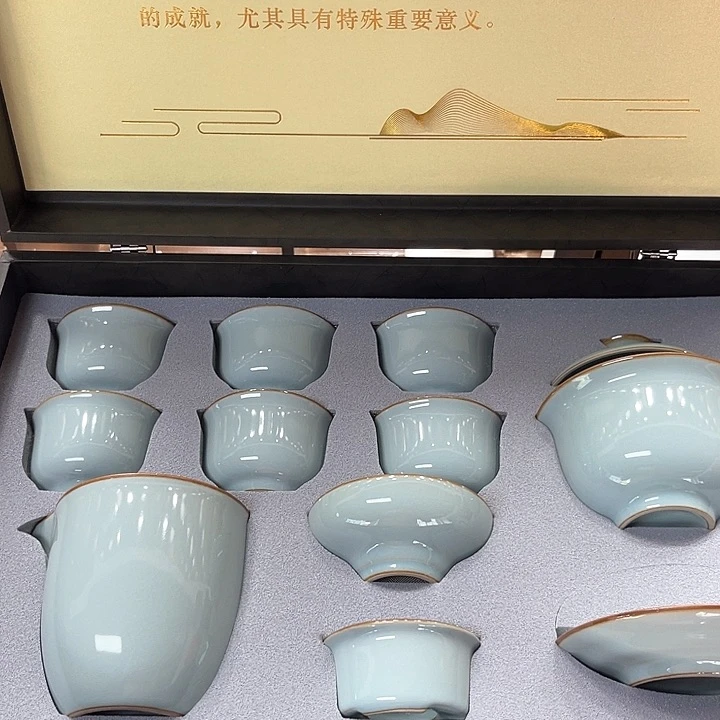 孤品茶具套装等。