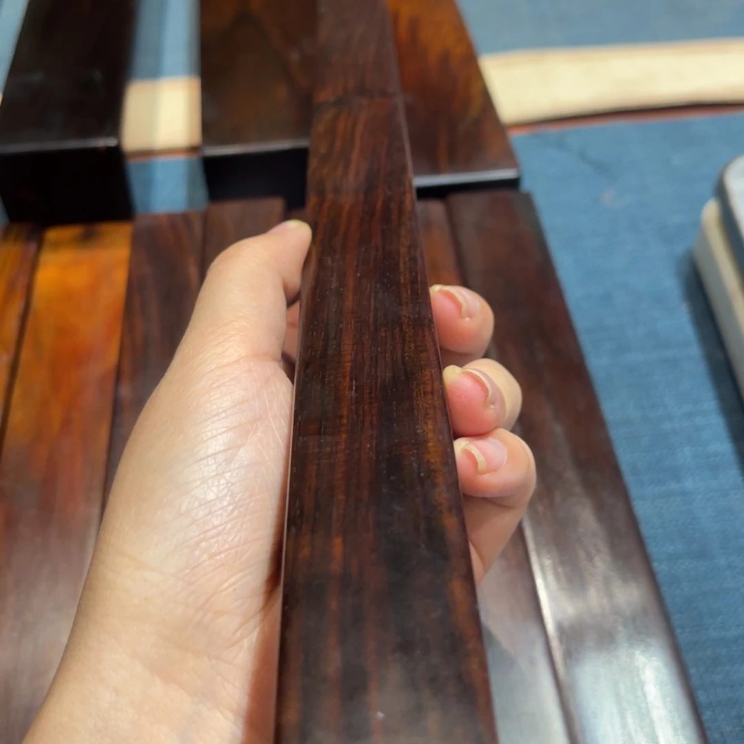 蓝**星老挝，大红酸枝玄冥教指团团檀城