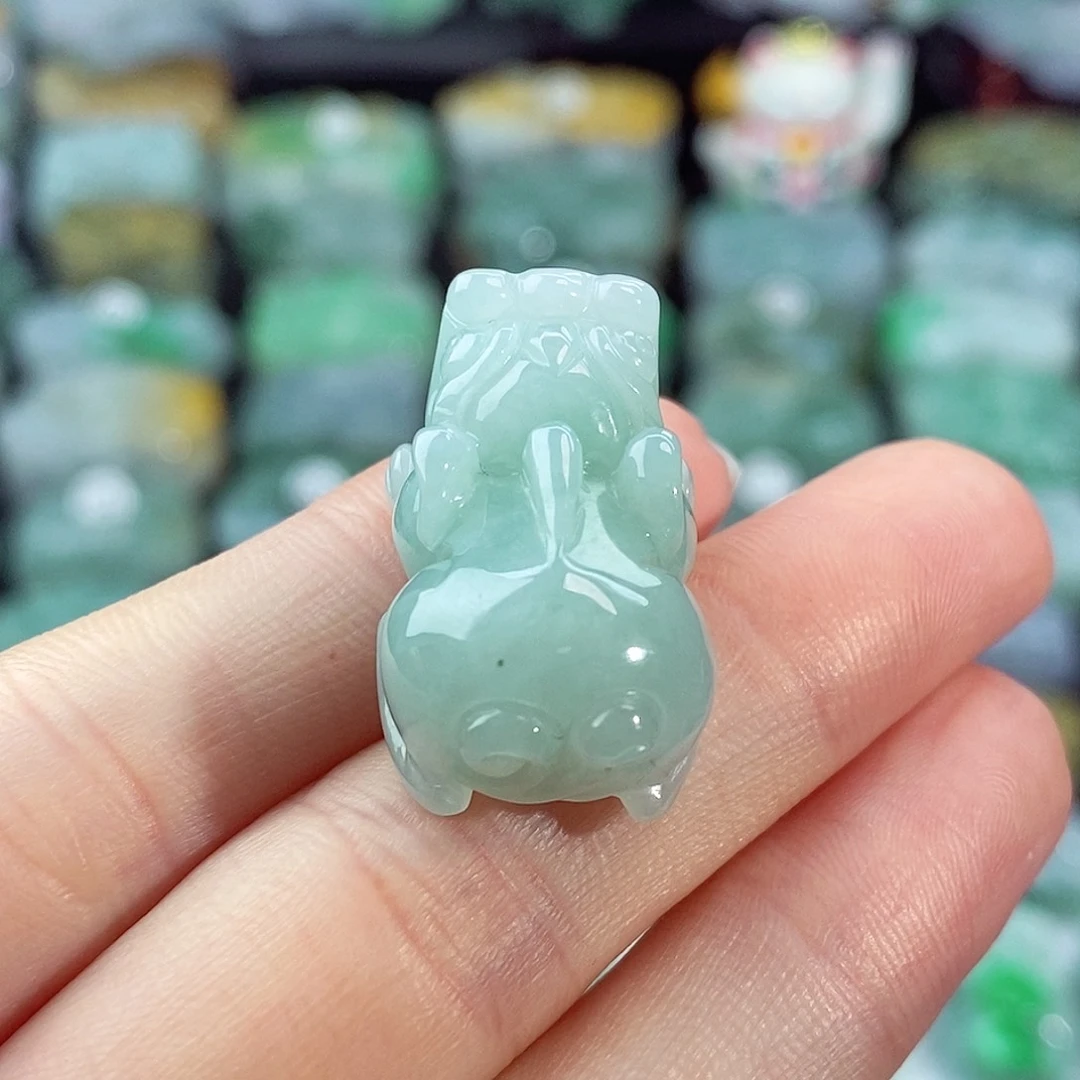 颈饰未镶嵌翡翠天然
