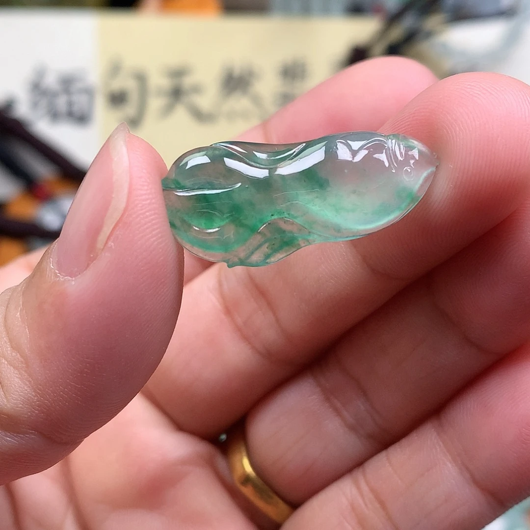 翡翠裸石缅甸天然A货翡翠冰种年年有余