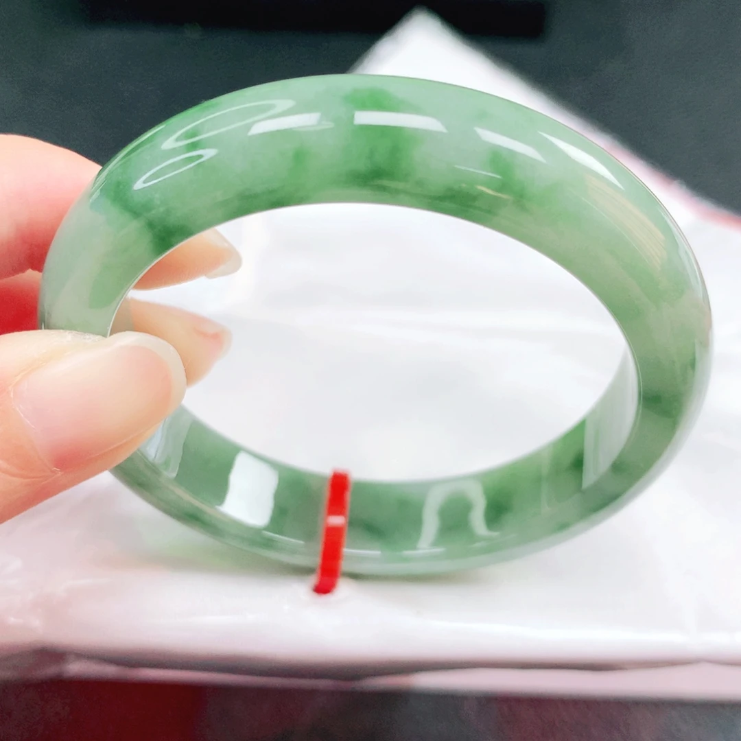 翡翠未镶嵌手镯53圈