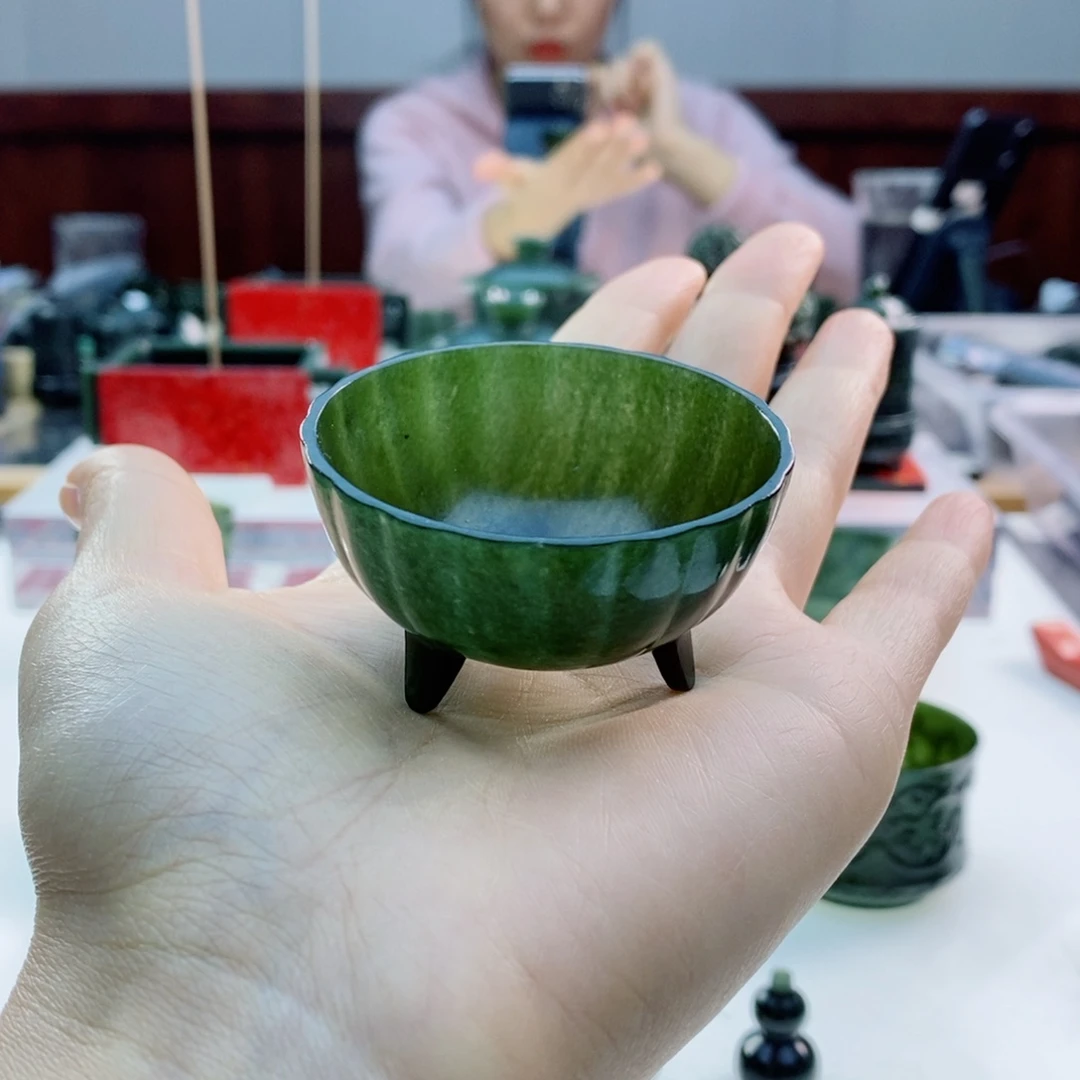 未镶嵌和田玉摆件