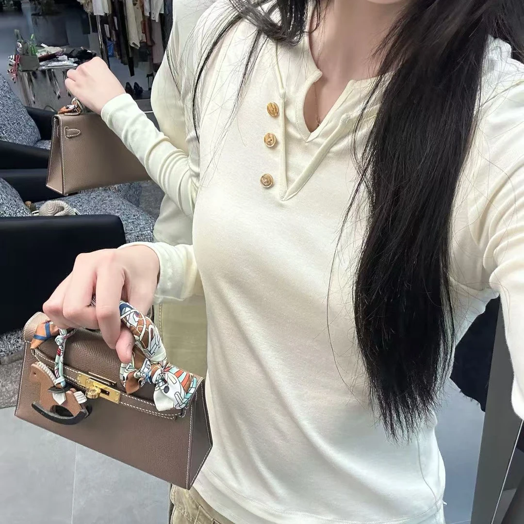 深圳出品小泉优选印花千金风女修身气质V领短袖长袖T恤时尚