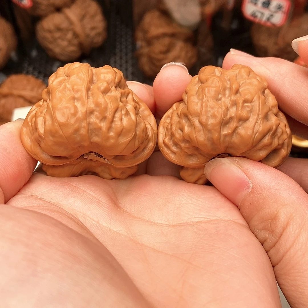 文玩核桃吊坠蛤蟆头核桃精品40