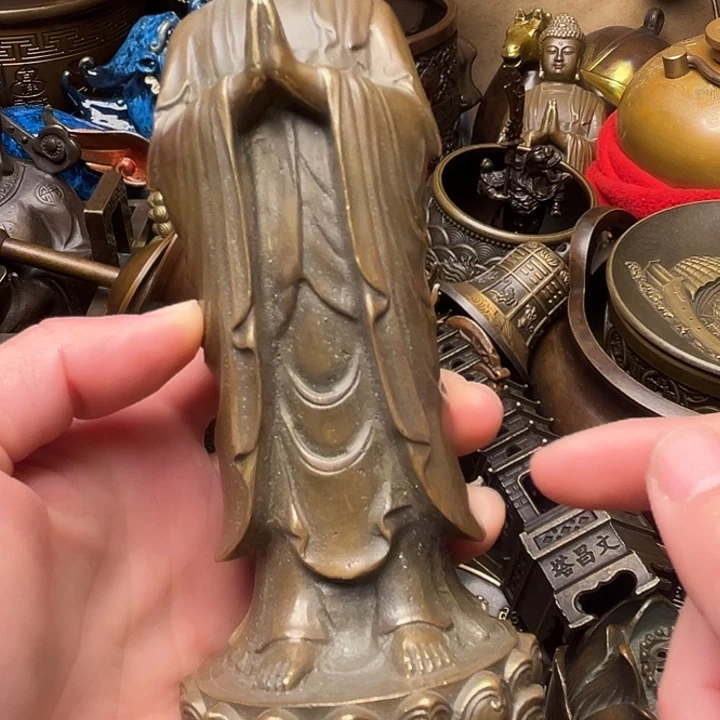 精美铜器批发档口