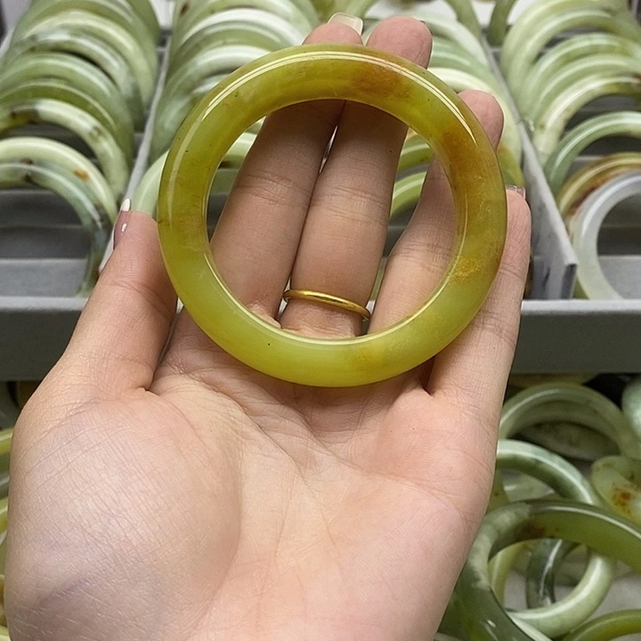未镶嵌岫玉手镯岫玉