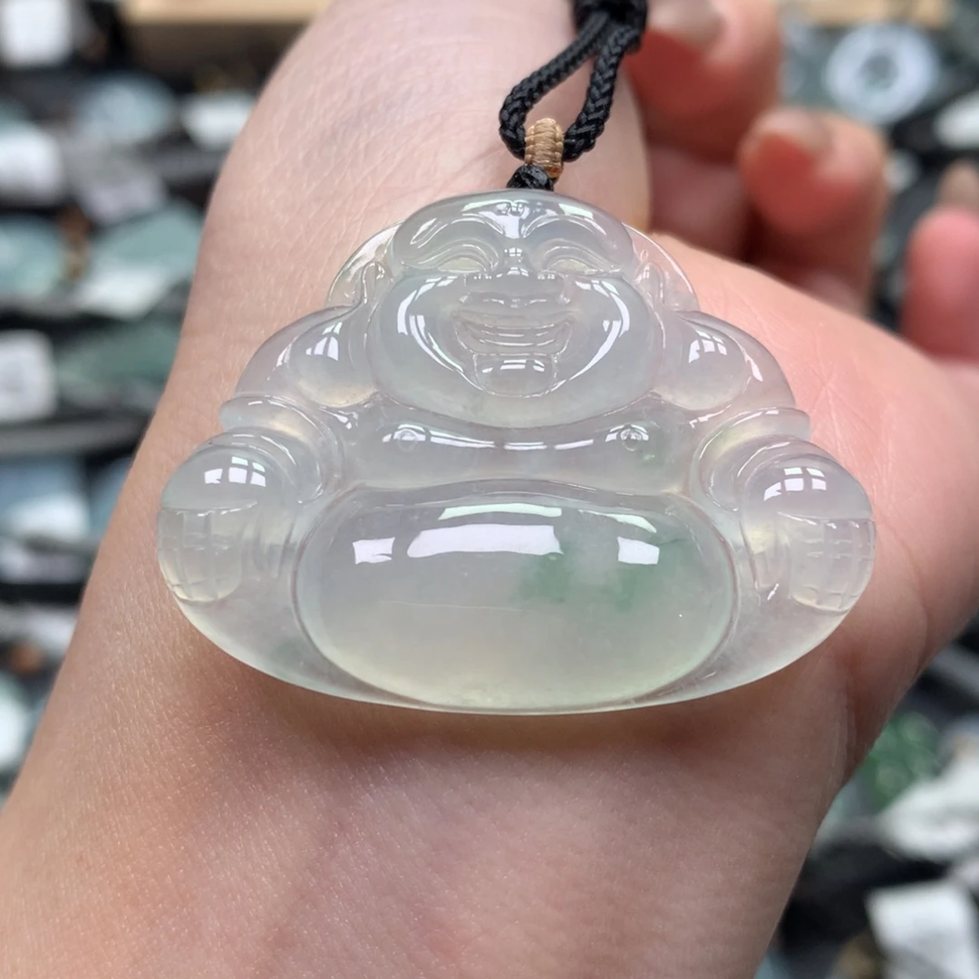 翡翠颈饰未镶嵌佛公