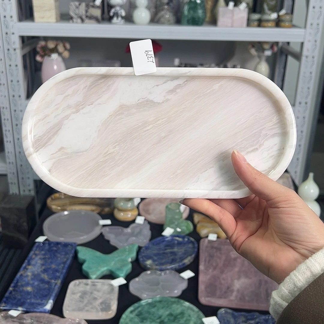 石材凤白玉。   379