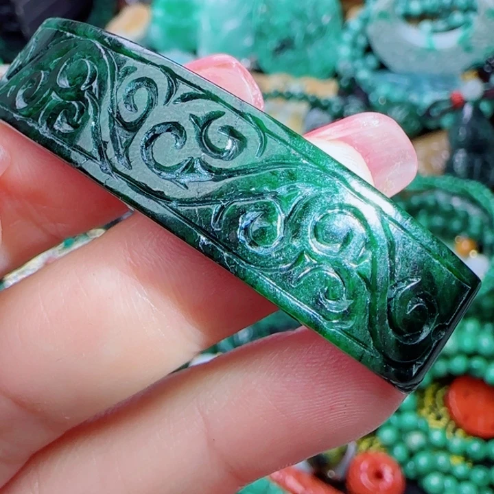 翡翠未镶嵌颈饰天然A货32