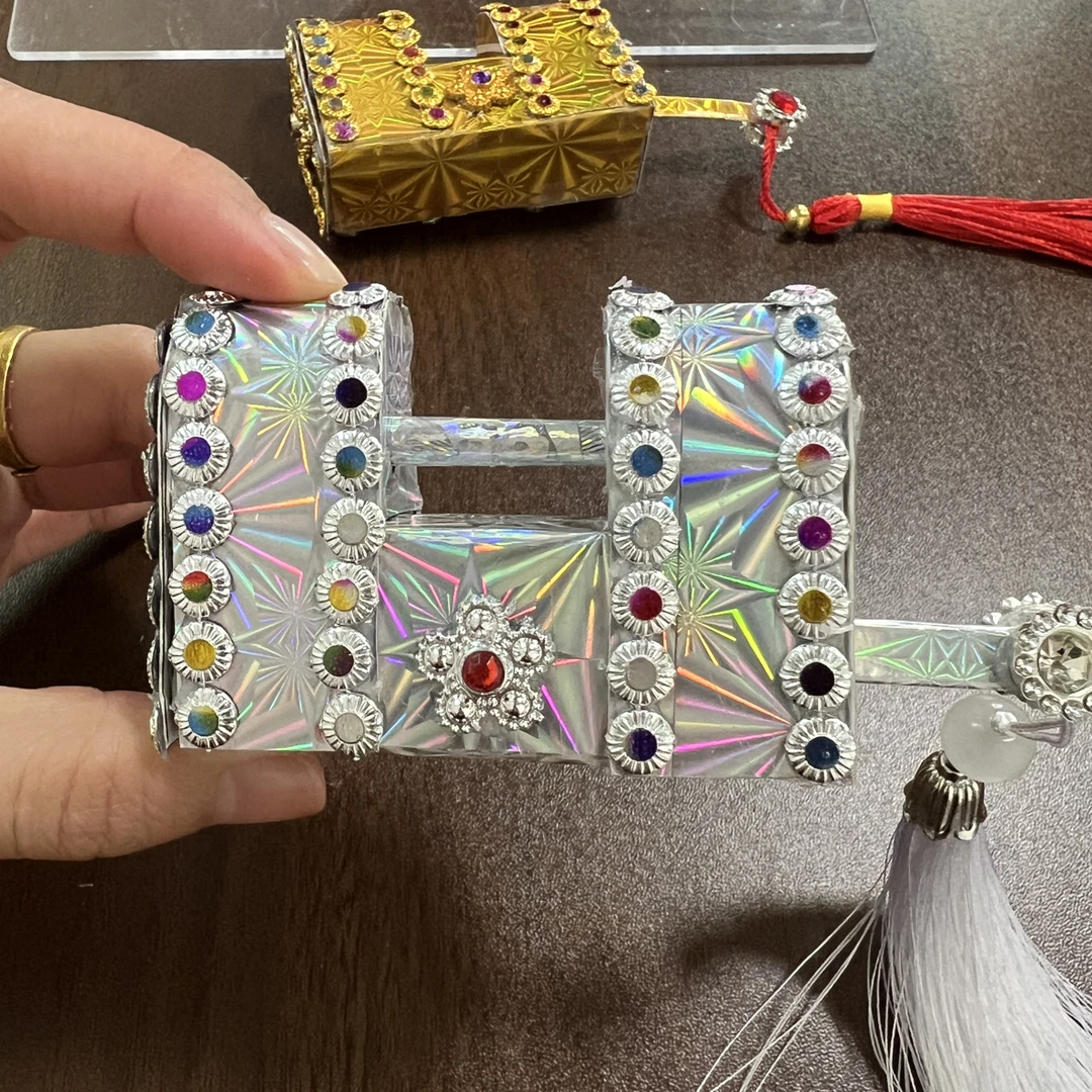 手工纸锁装饰品老式金锁银锁百宝箱锁子