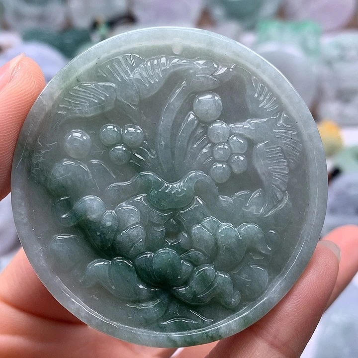 翡翠未镶嵌颈饰花开富贵福利