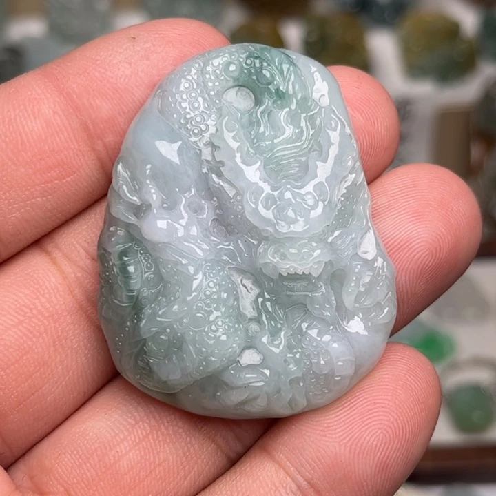 颈饰未镶嵌翡翠龙