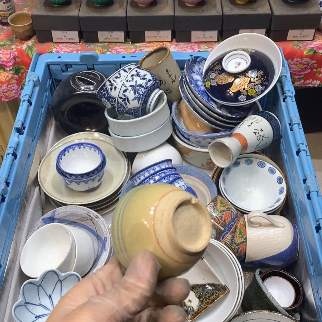 瓷片搬***念沉甸甸的点点滴滴