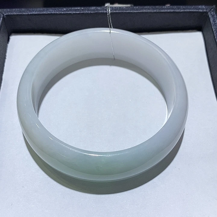 翡翠未镶嵌手镯翡翠手镯