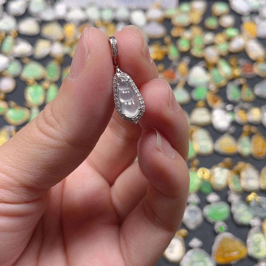 翡翠颈饰18K金镶嵌天然翡翠18kA货