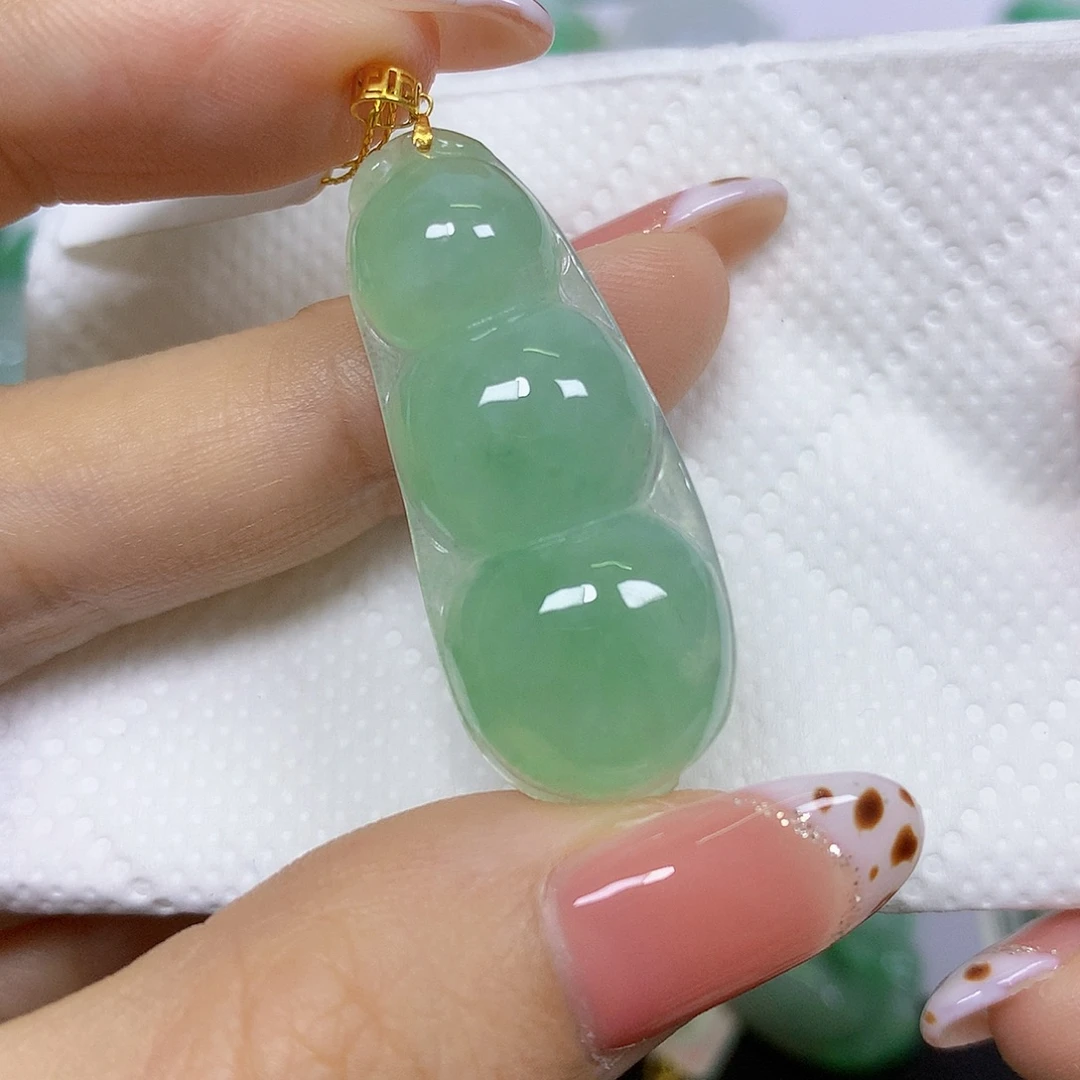 颈饰18K金镶嵌翡翠挂件