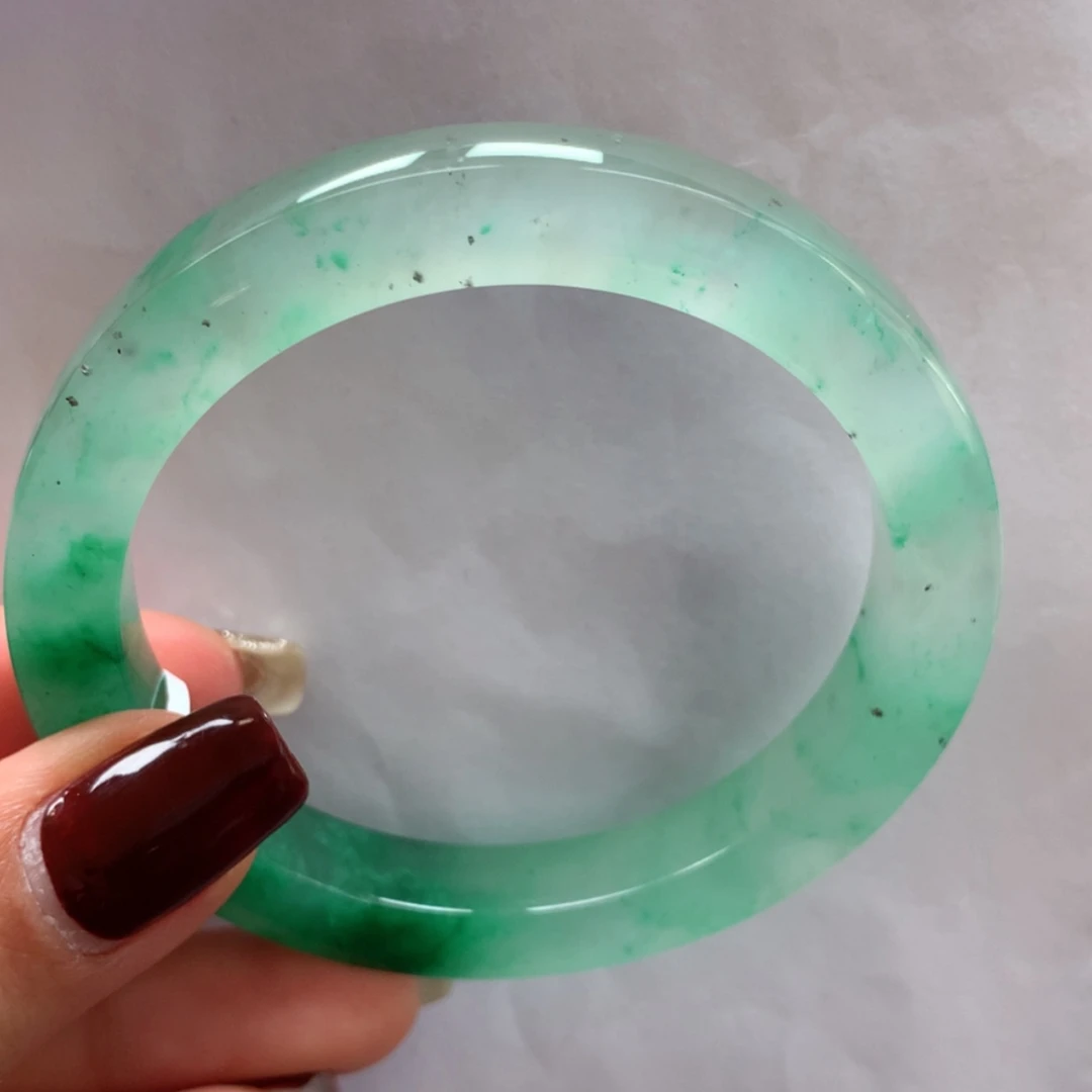 【闪购商品】石英质玉手镯未镶嵌奉*仙