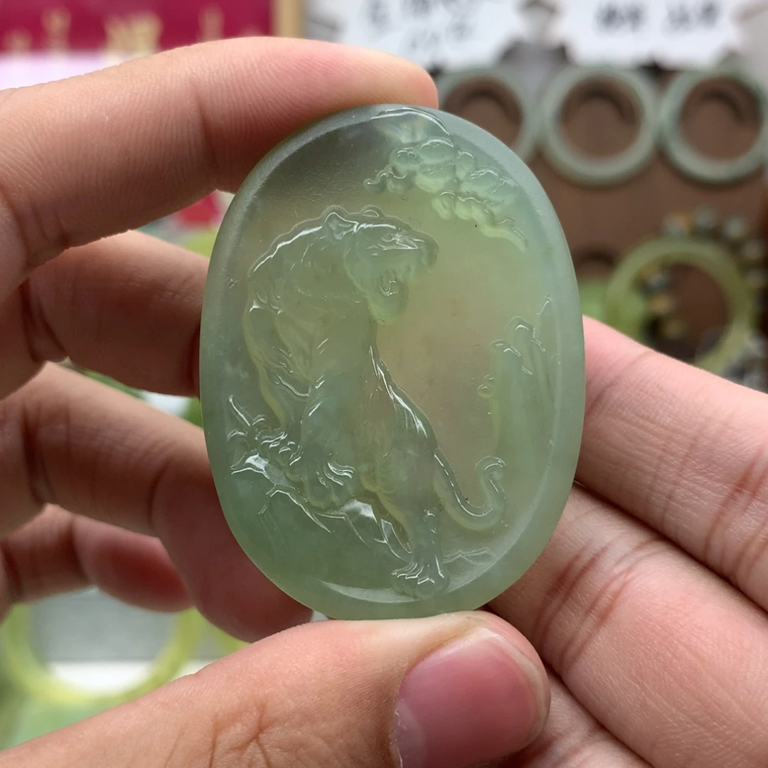 岫玉未镶嵌吊坠(不含链)