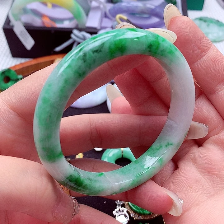 翡翠未镶嵌手镯翡翠手镯