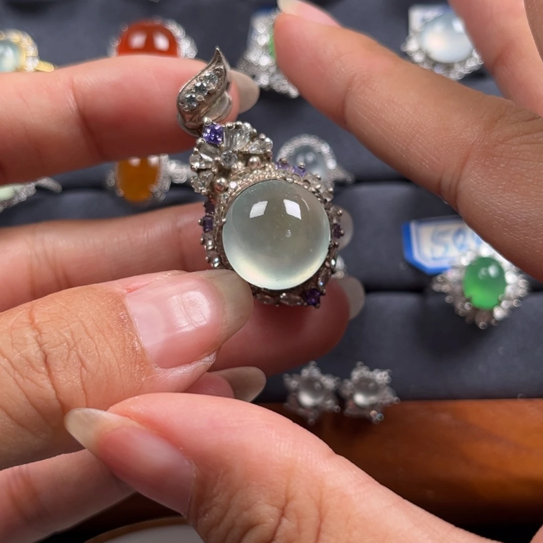 翡翠未镶嵌吊坠(不含链)缅甸天然翡翠Ａ货