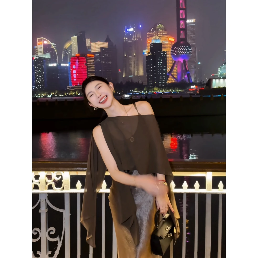 陈妍君【轻奢篙级感夏季檀木棕醋酸吊带连衣裙】CYJ02-WWO124-W843