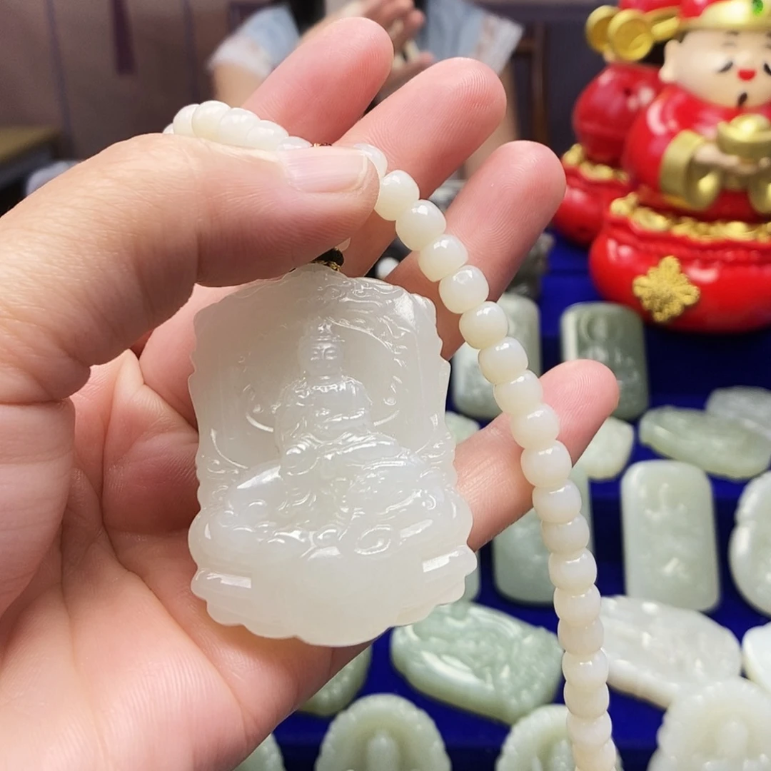 颈饰未镶嵌和田玉涛**旧